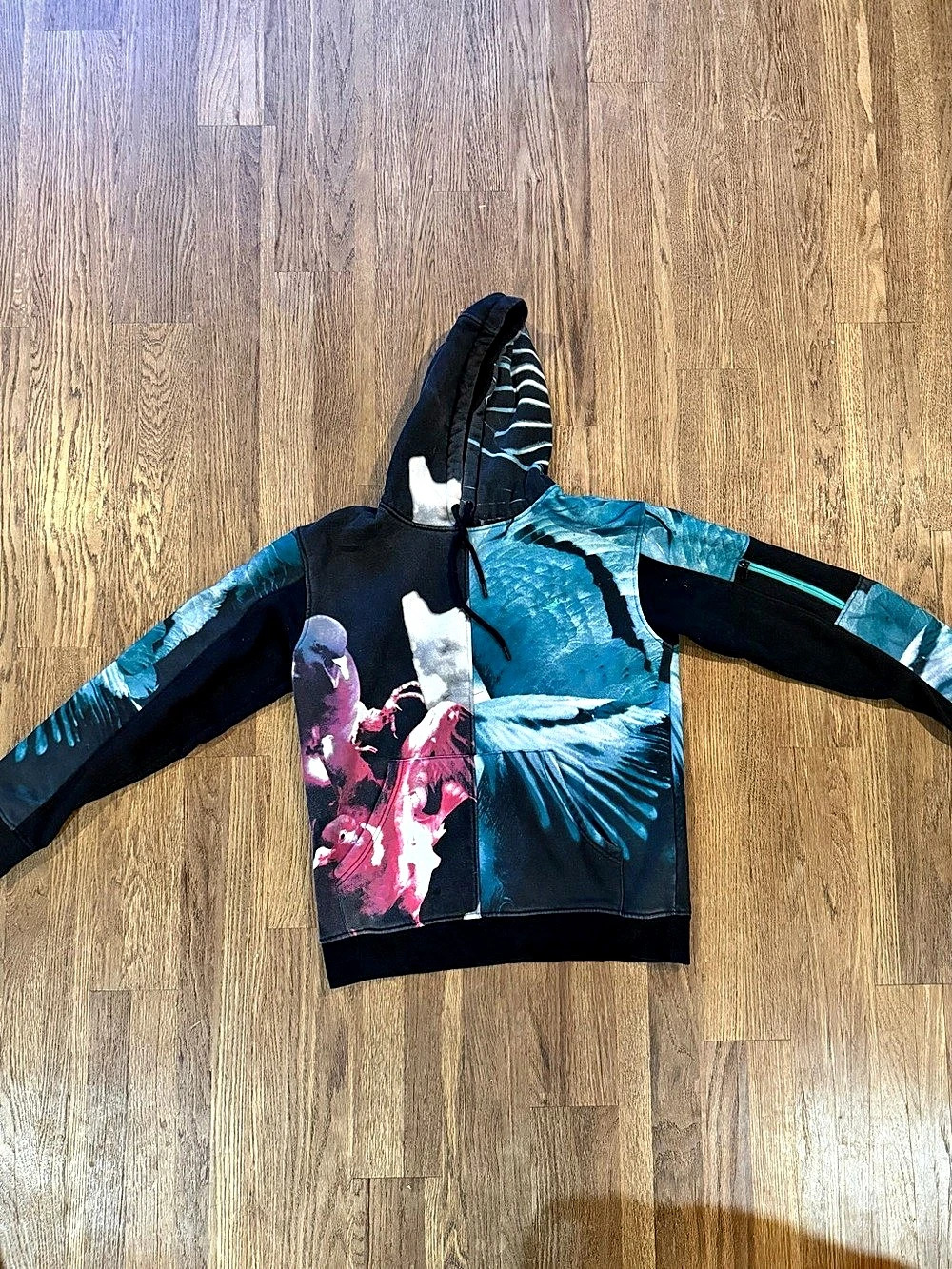 STAPLE. Graphic Hoodie in Black & Blue Size Medium
